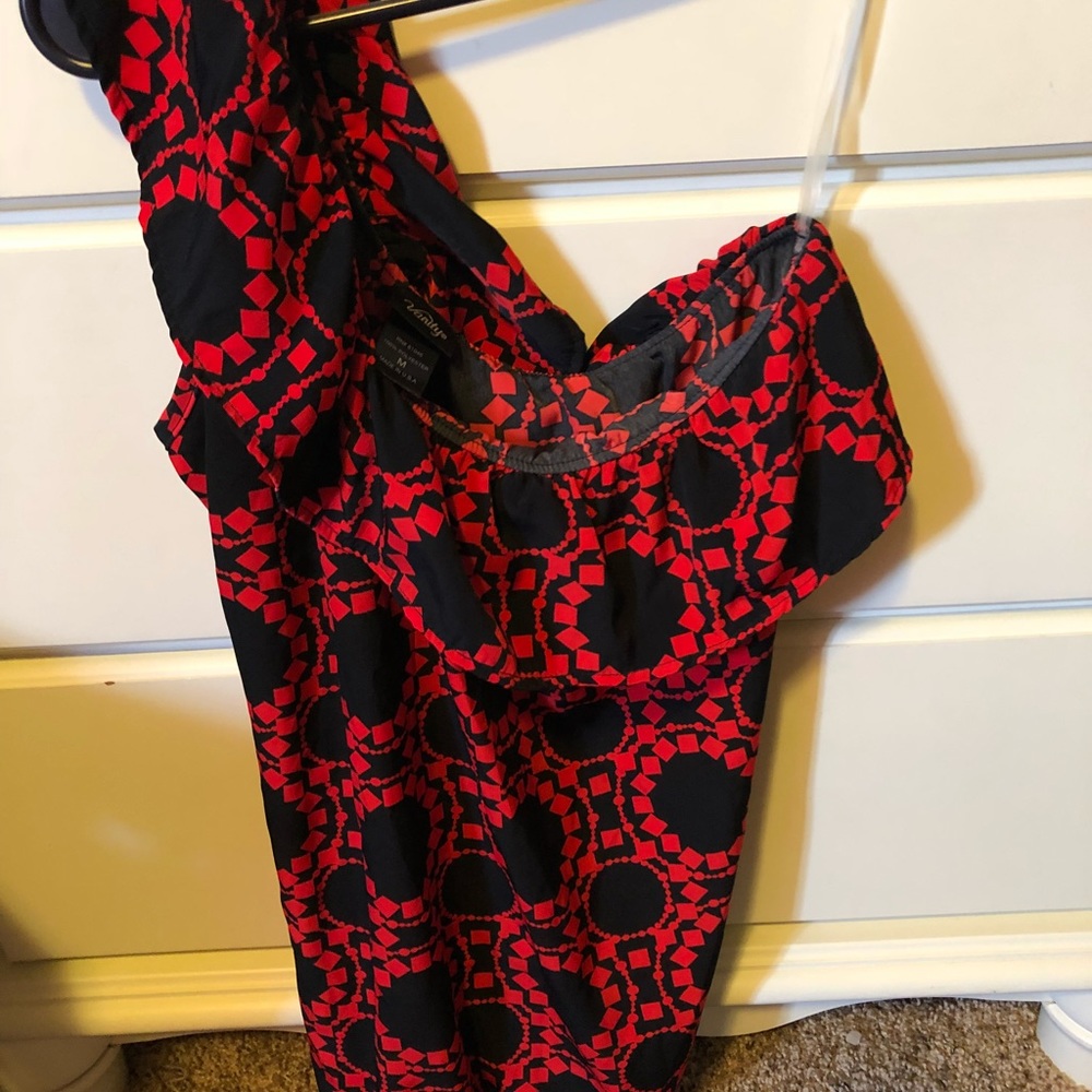 ONE SHOULDER TANK TOP